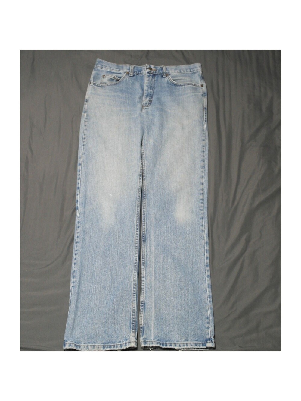 Lee Jeans Mens 33x34 Regular Fit Light Wash Distressed Blue Denim